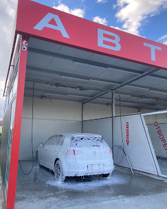 Автомобил на клиент след измиване